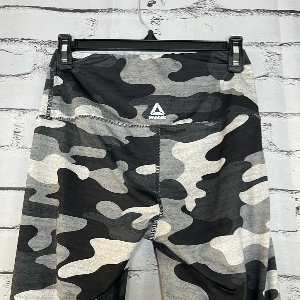 Reebok Black White Camo High‑Rise Leggings SZ S Moisture‑Wicking Workout Yoga - Image 8