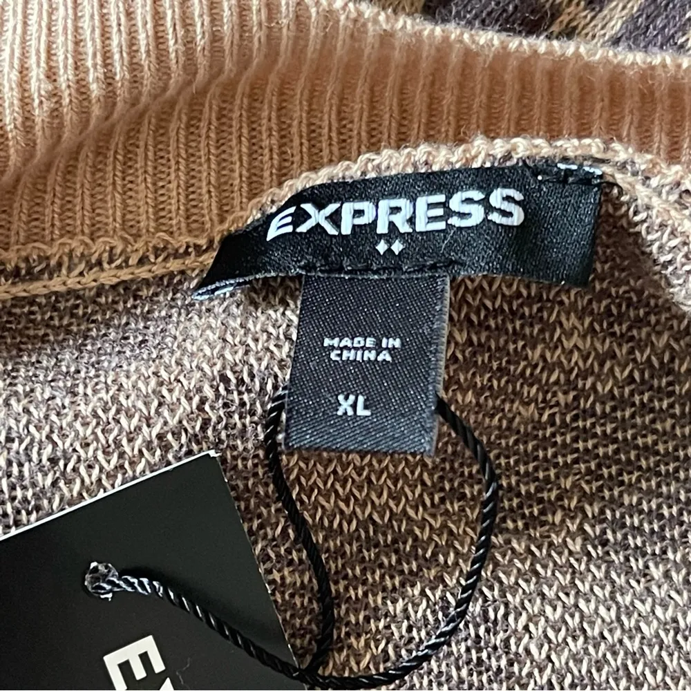 Express Women’s Animal Print Sweater Size XL Leopard Cheetah Long Sleeves - Image 7