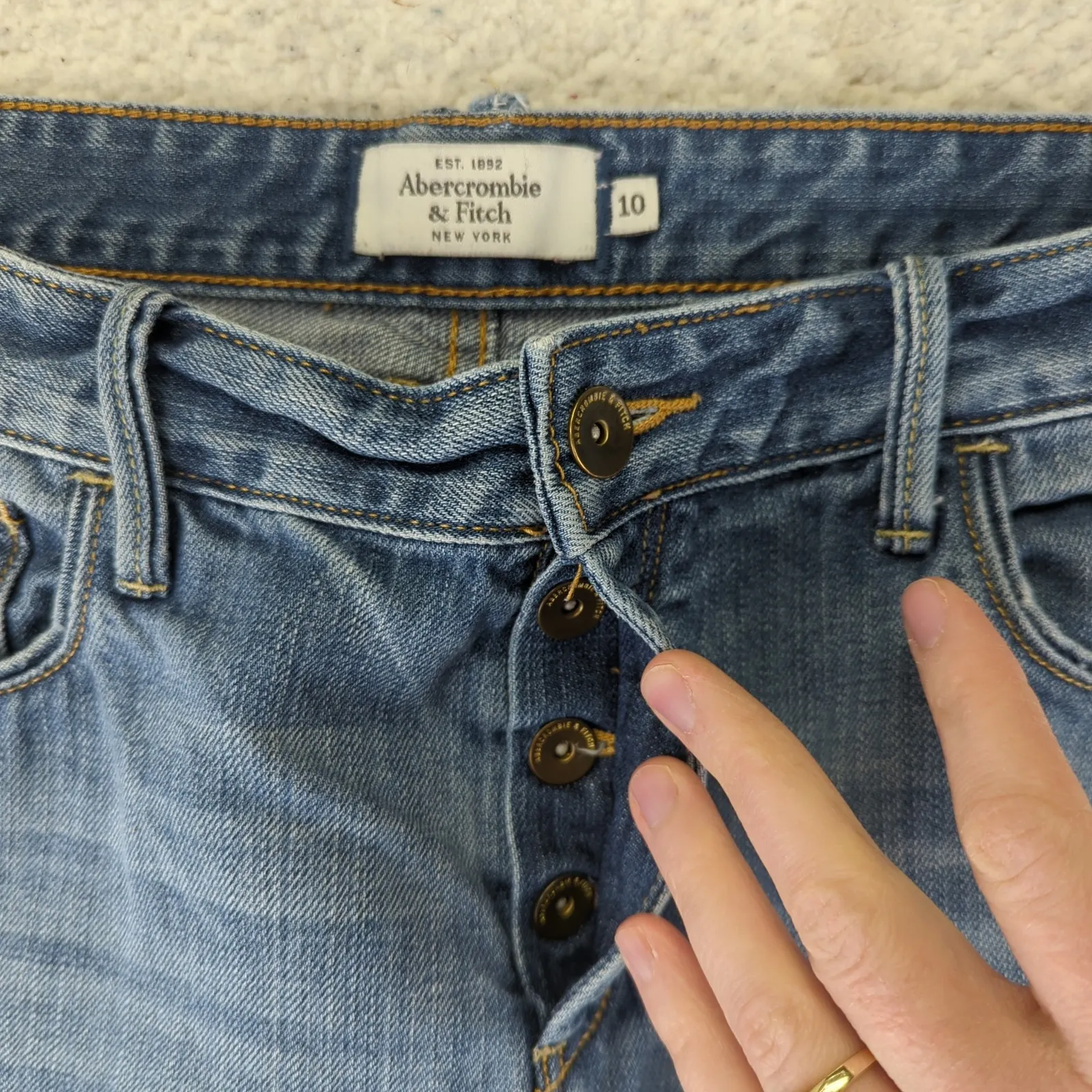 Abercrombie‎ & Fitch Rolled Cuffed Denim Jean Shorts Women's 10 Rigid Button Fly - Image 5