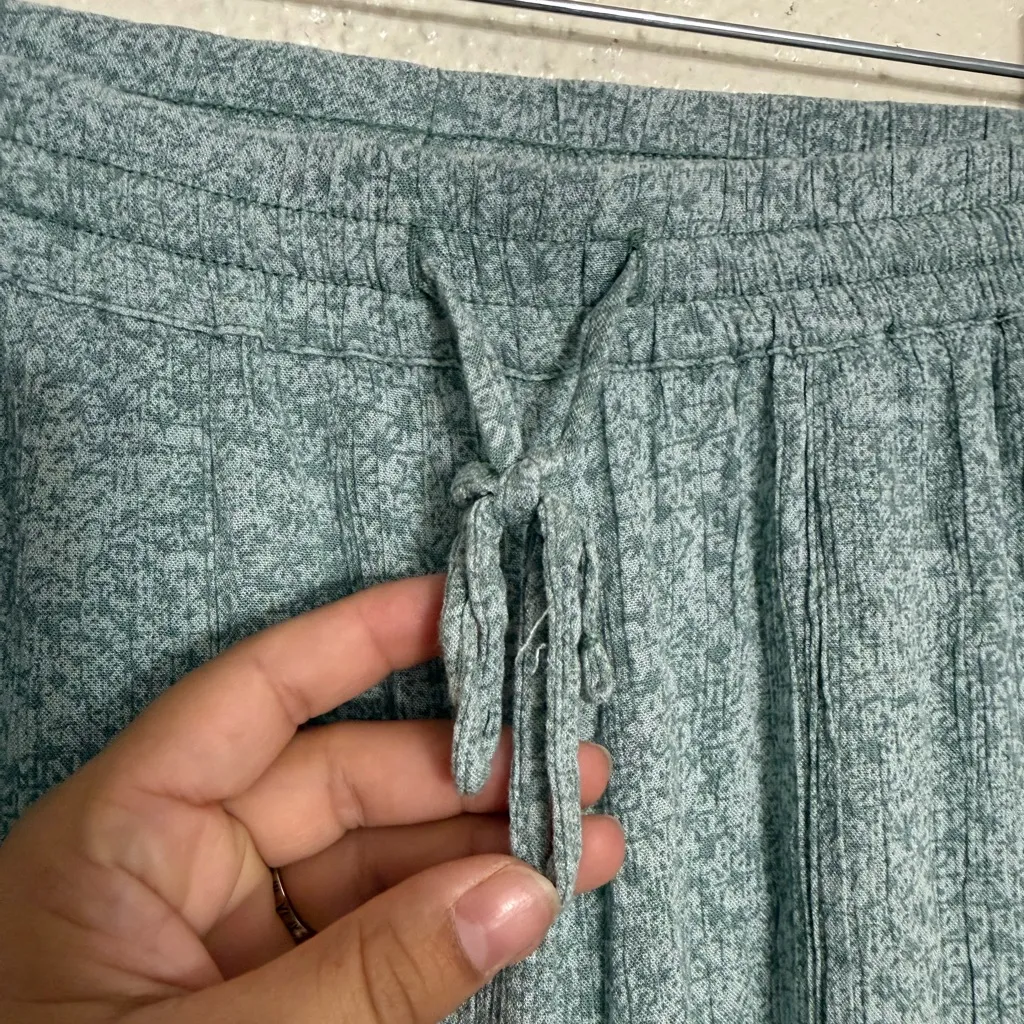 Prana green boho printed elastic waist flowy Joggers size M - Image 3