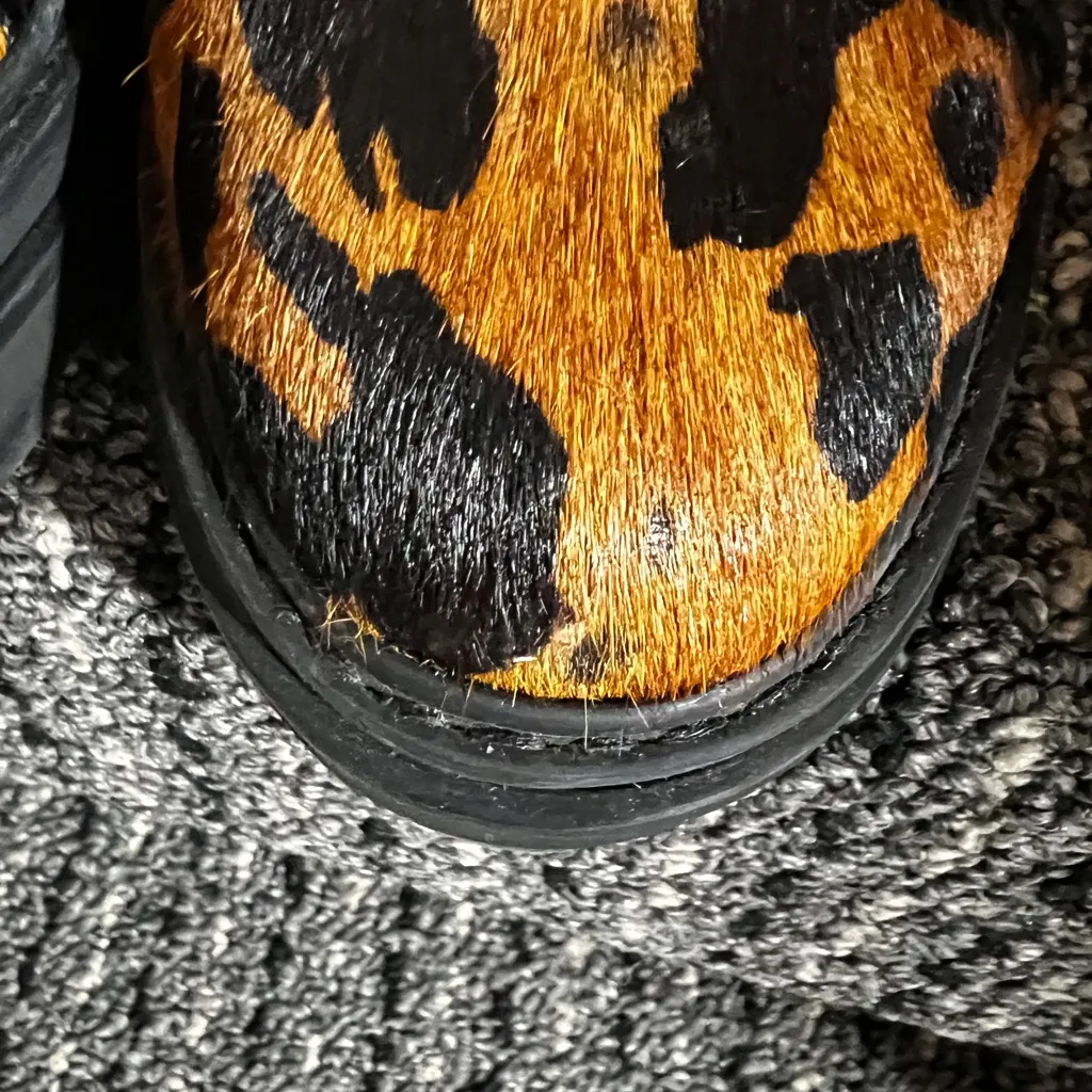 SCHUTZ Maylova Leopard Combat‎ Boot Lugged Calf Hair Lace Up Women's 6B - Image 9