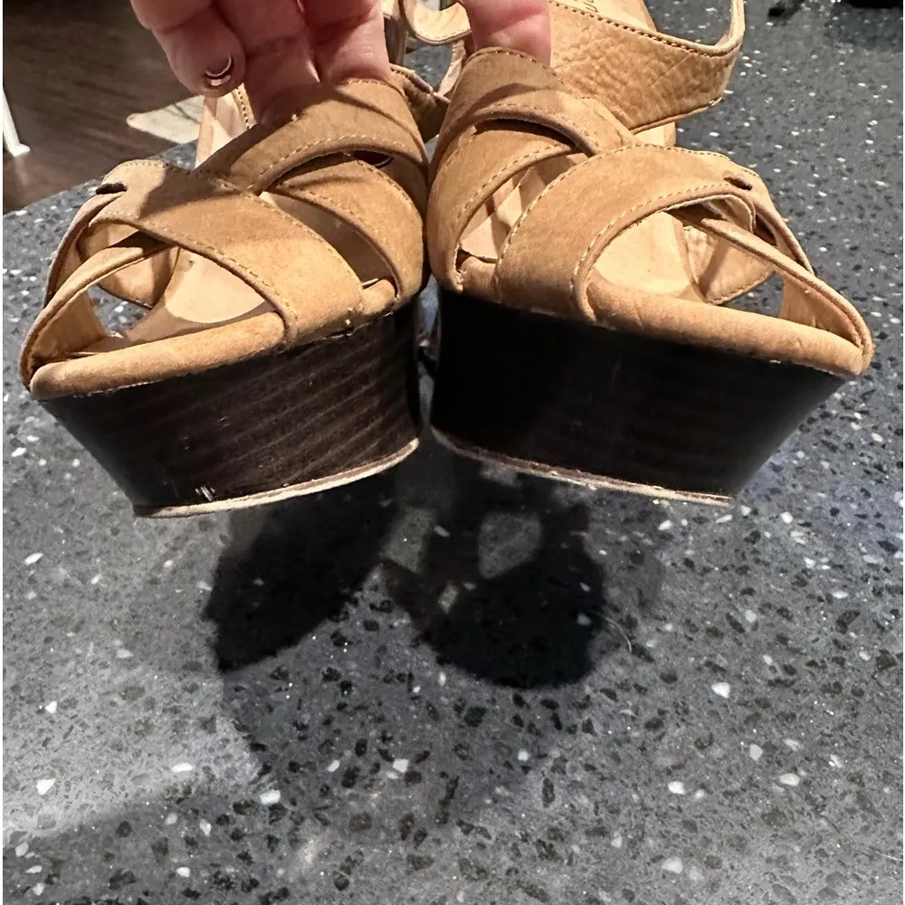 Madden girl peep toe tan platform stilettos 8 - Image 6