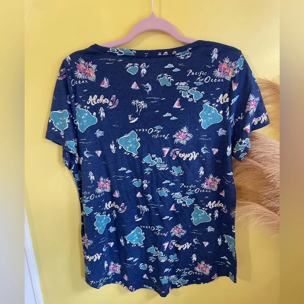 Sonoma Women's Navy Aloha Graphic Tee - Image 4