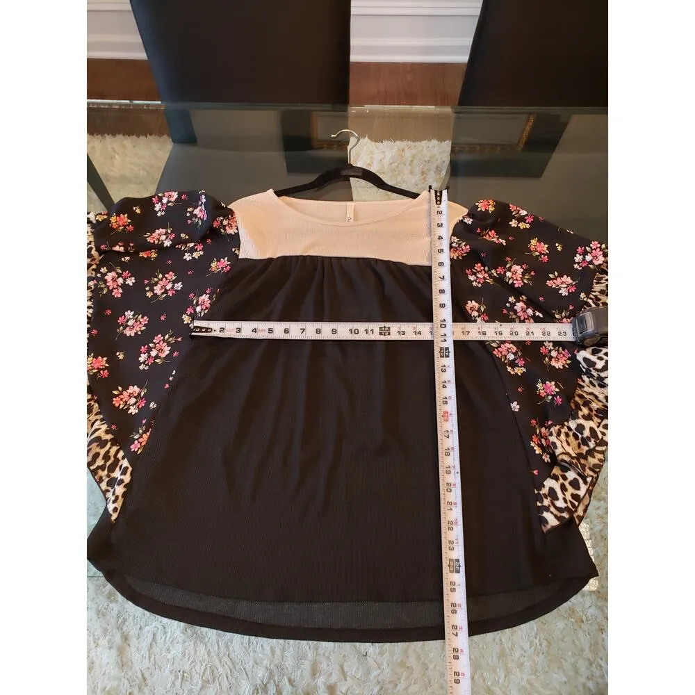 Celeste Top Blouse Women Size Small Black & Beige Floral Short Sleeve Round Neck - Image 7