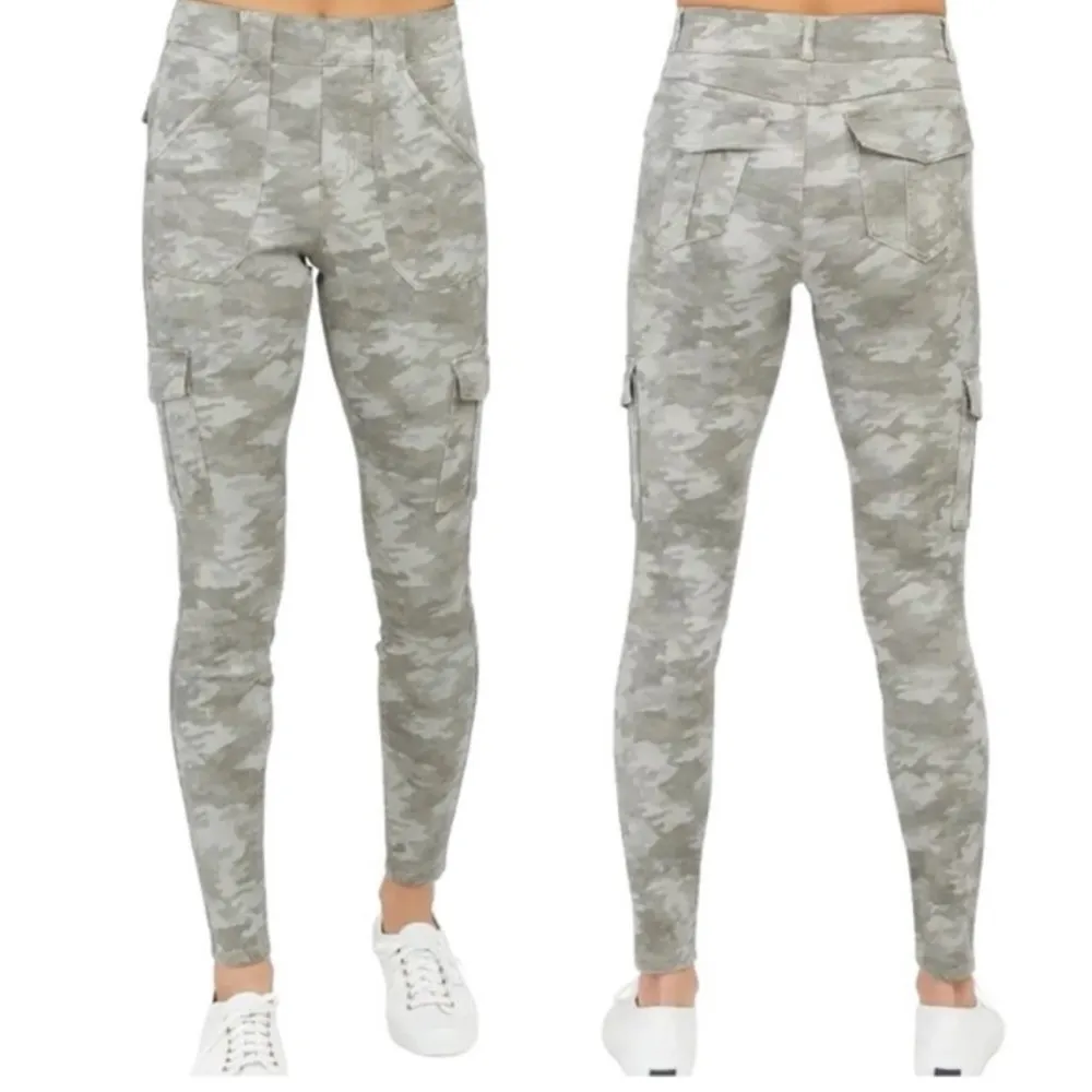 Spanx High Waisted Stretch Twill Ankle Cargo Pant Stone Wash Camo Green Grey L - Image 11