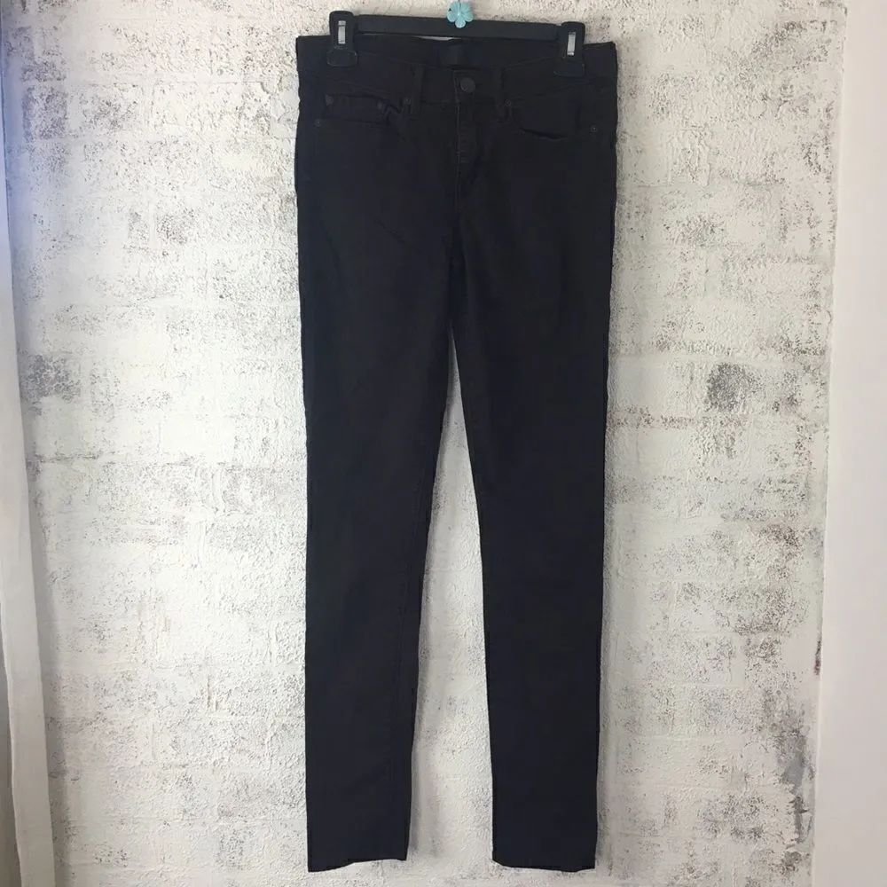 Vince #116  Jeans in Mulberry - Image 3