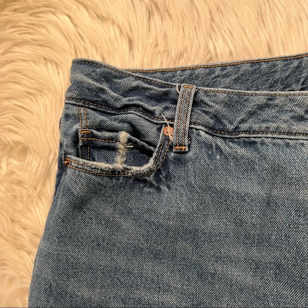 Old Navy Plus Cropped Dad Jean Medium Wash - Image 6