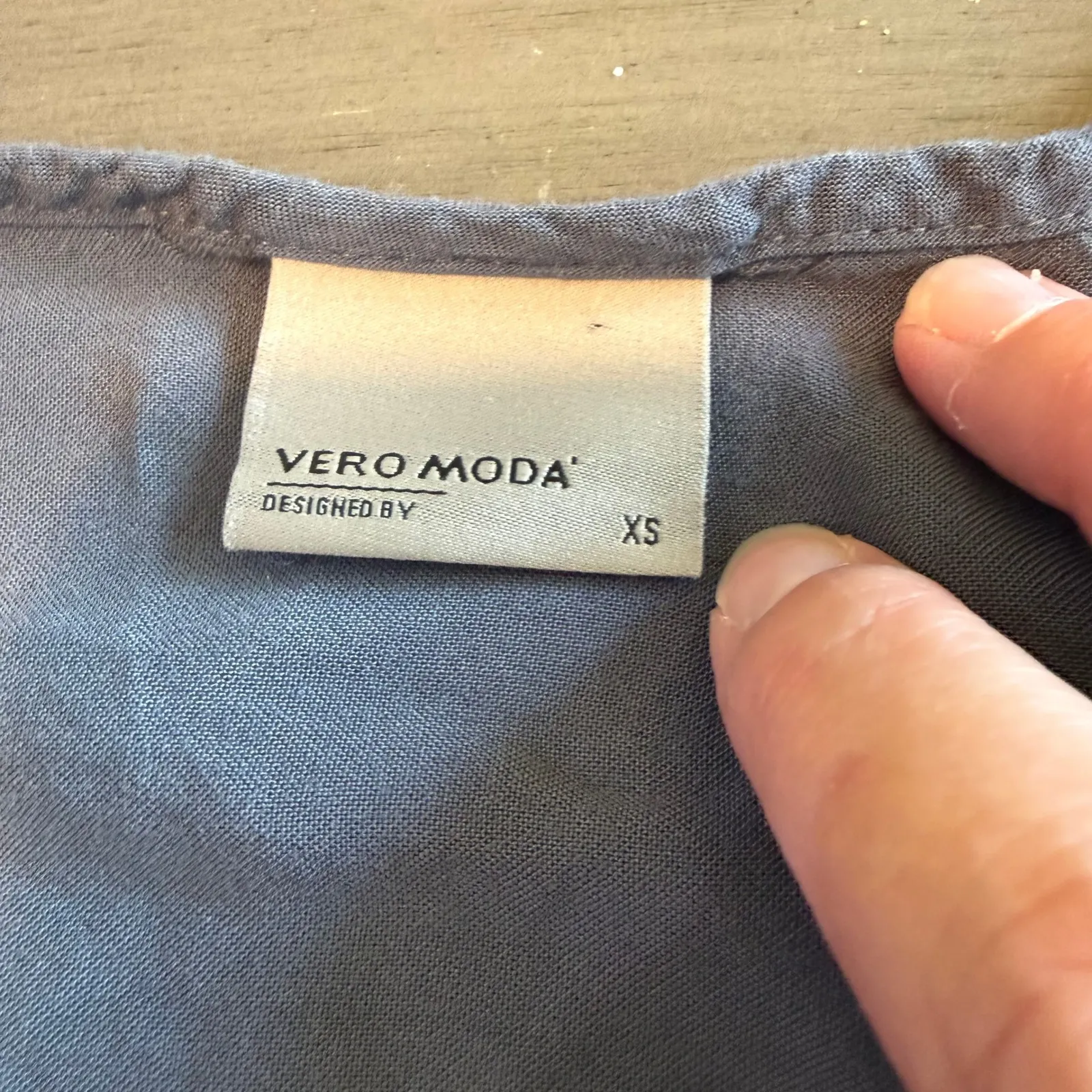 Vero Moda Women's‎ XS Gray Short Sleeve Blouse Top Casual - Image 2