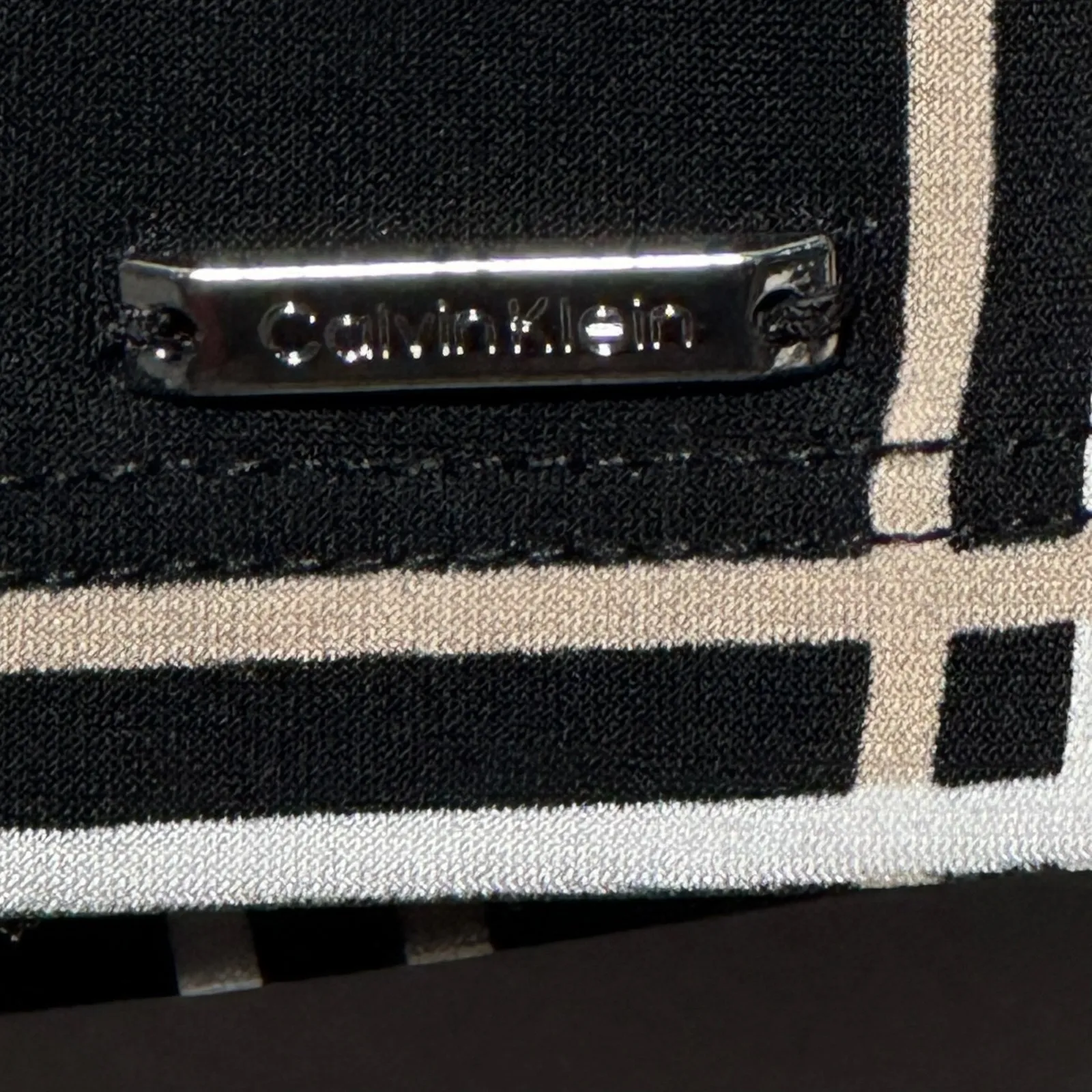 Calvin Klein Women's Black White Tan Plaid Sleeveless Tank Top Shirt XS - Image 5