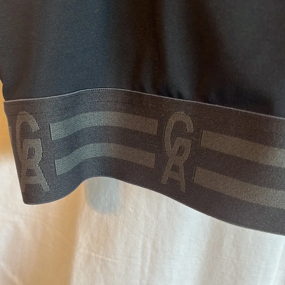 Good American ‘Icon Exaggerated’ Performance Black Double Strap Sports Bra - Image 4