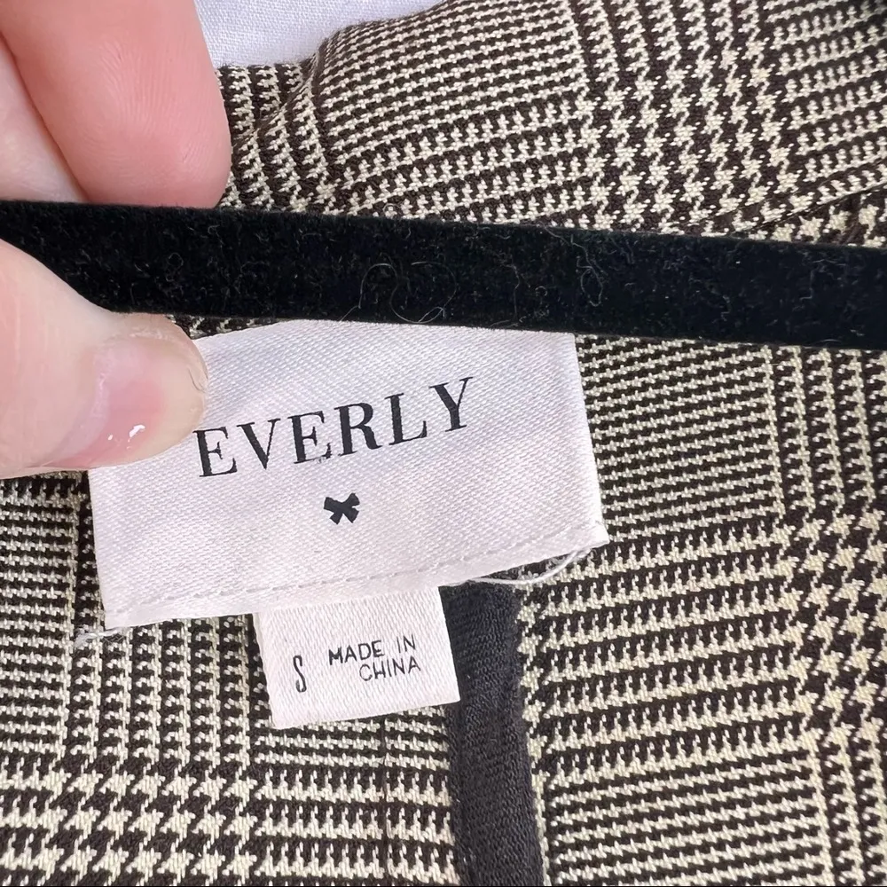 Everly Oversized Boyfriend Women’s Brown Plaid Blazer Sz S Accademia Preppy EUC - Image 4