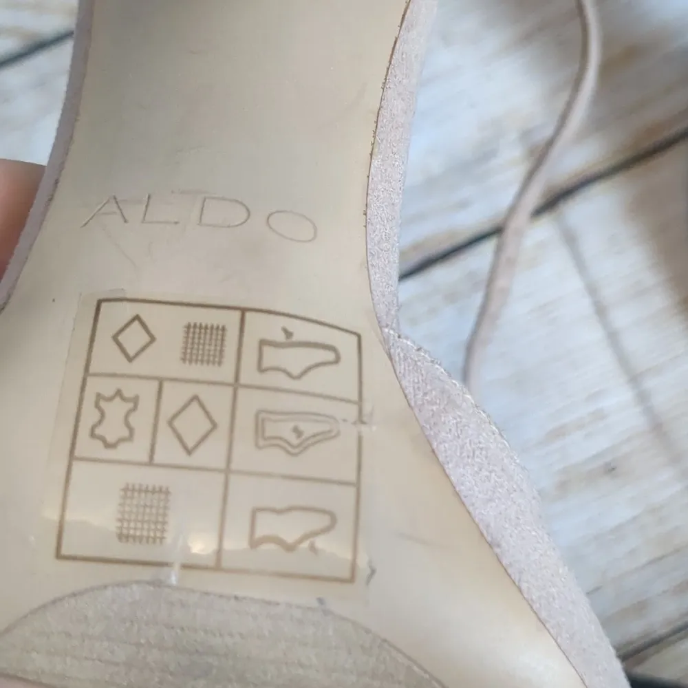 Aldo pink high heel shoes size 7 - Image 9