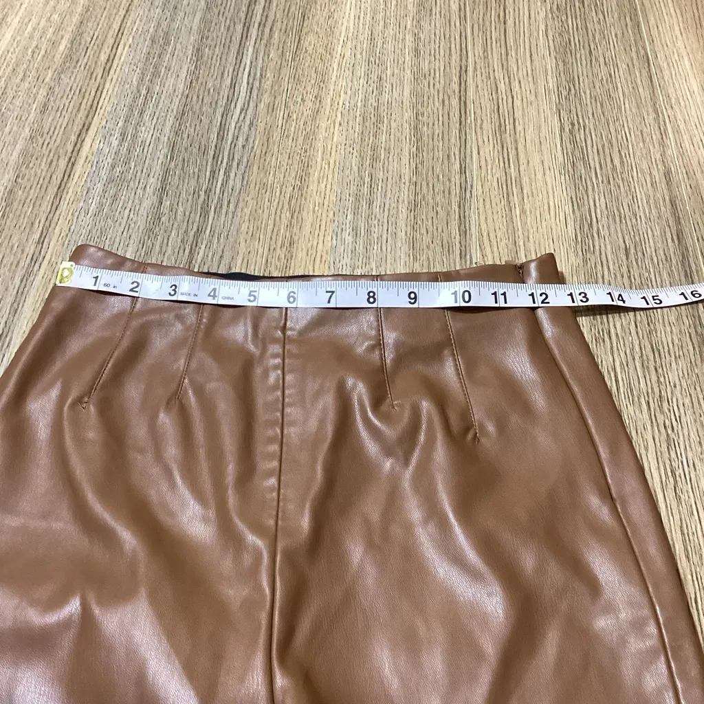 Zara Women’s Tan Faux Leather Trousers – Size S‎ (26)– Pre-Owned - Image 4