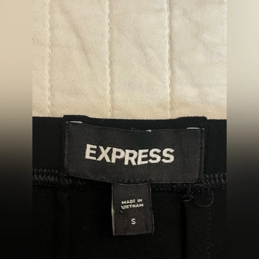 Express Black pencil skirt - Image 3