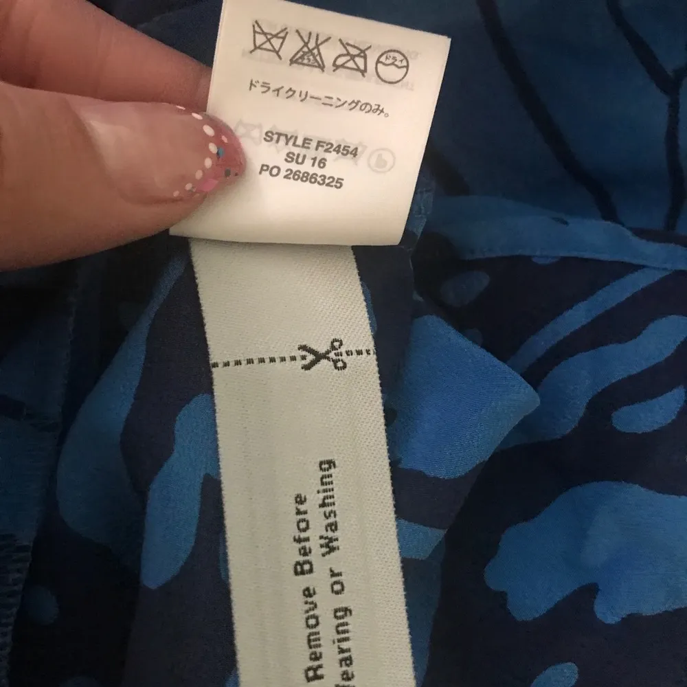 J. Crew V-Neck Band Sleeve Top in Palm Frond sz6 - Image 6