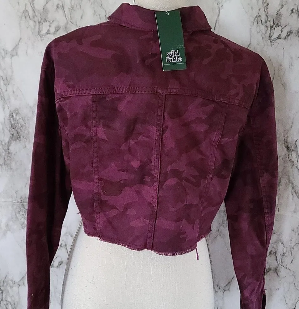 Wild Fable cropped camo jacket size small - Image 4