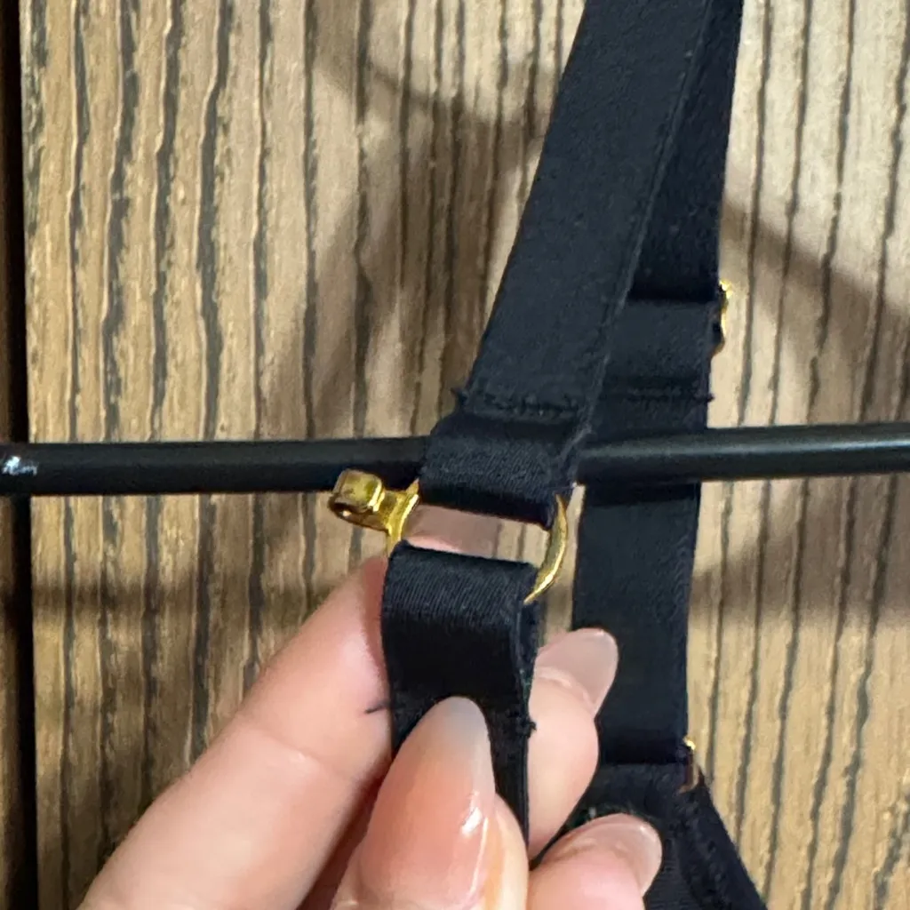 Lively 36DDD Elegant Black Women's Bra Size undefined - Image 3