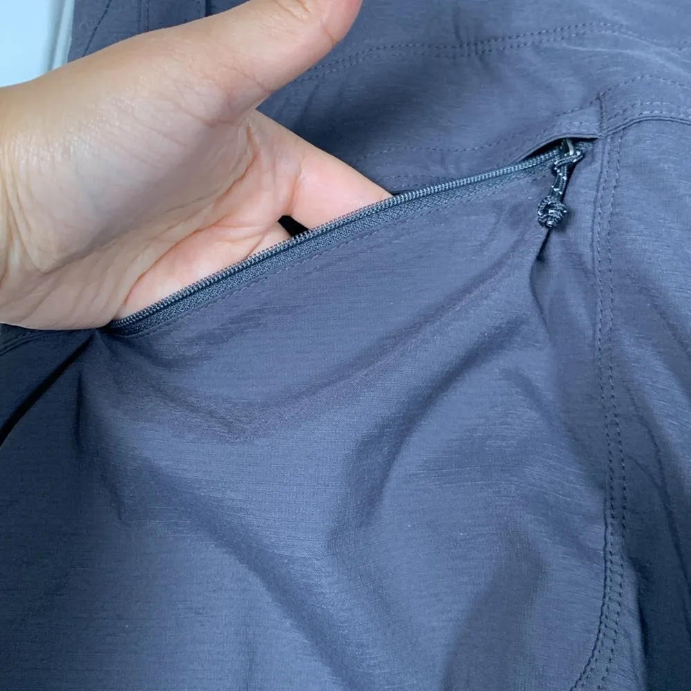 L.L. Bean Hiking Skiing Gray Outdoor Cargo Pants Size 18 EUC #0830 - Image 8