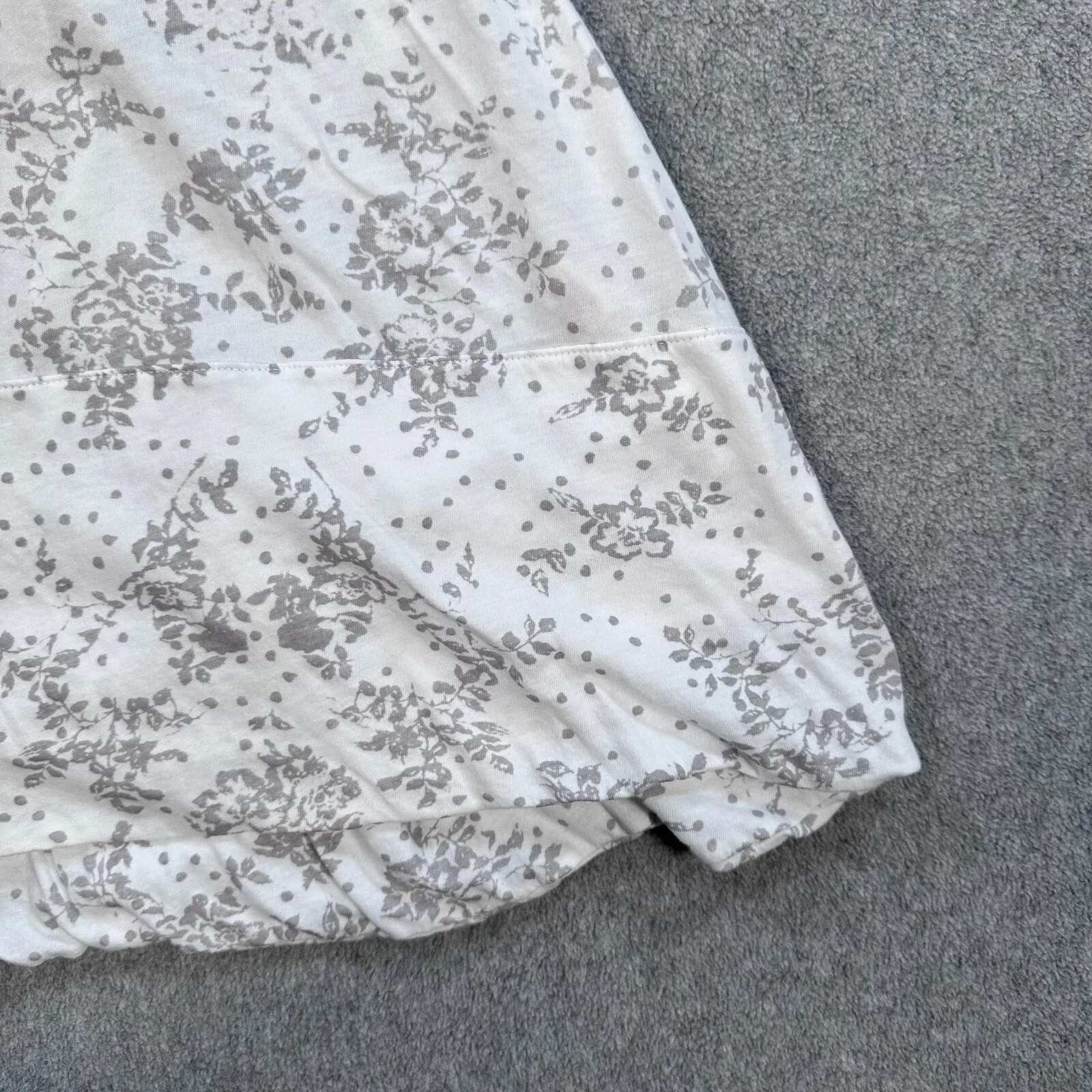 Free People Sleep Top Women's X-Small Gray/White Beaded Lace Crossover Pajama - Image 3