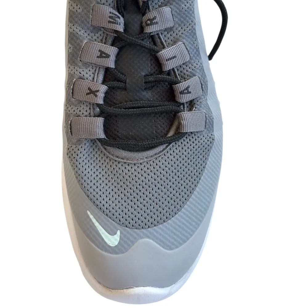 EUC Nike Air Max Axis Running Shoes Grey Size 8.5 - Image 3