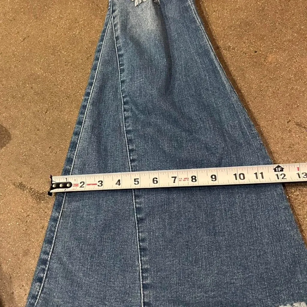 YMI Gigi High Rise Flare Distressed Raw Hem Dark Wash Jeans Women’s Sz 3/26 - Image 4