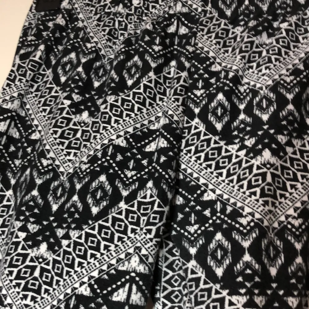 Juniors NOBO undaries printed leggings pants southwestern tribal black M - Image 2