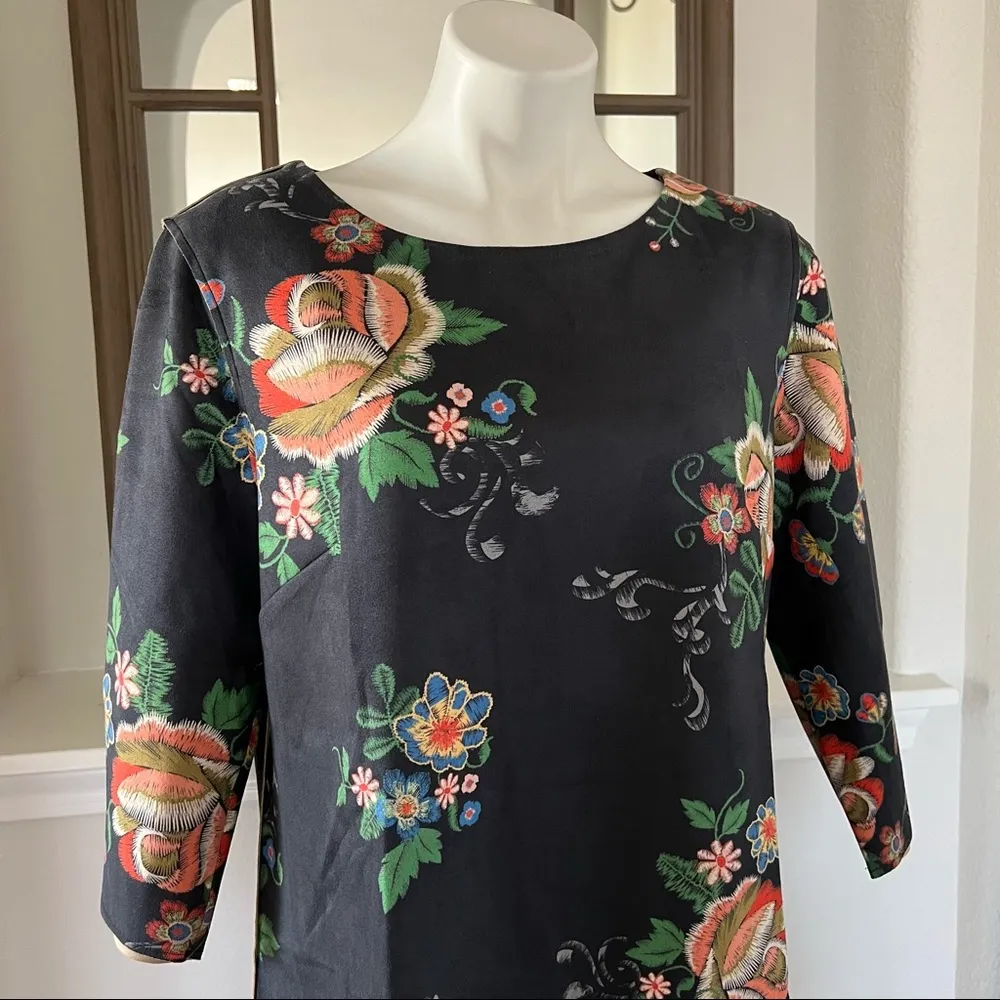 Dor Dor Couture Dress Embroidered Flowers Dark Grey Size XL - Image 3