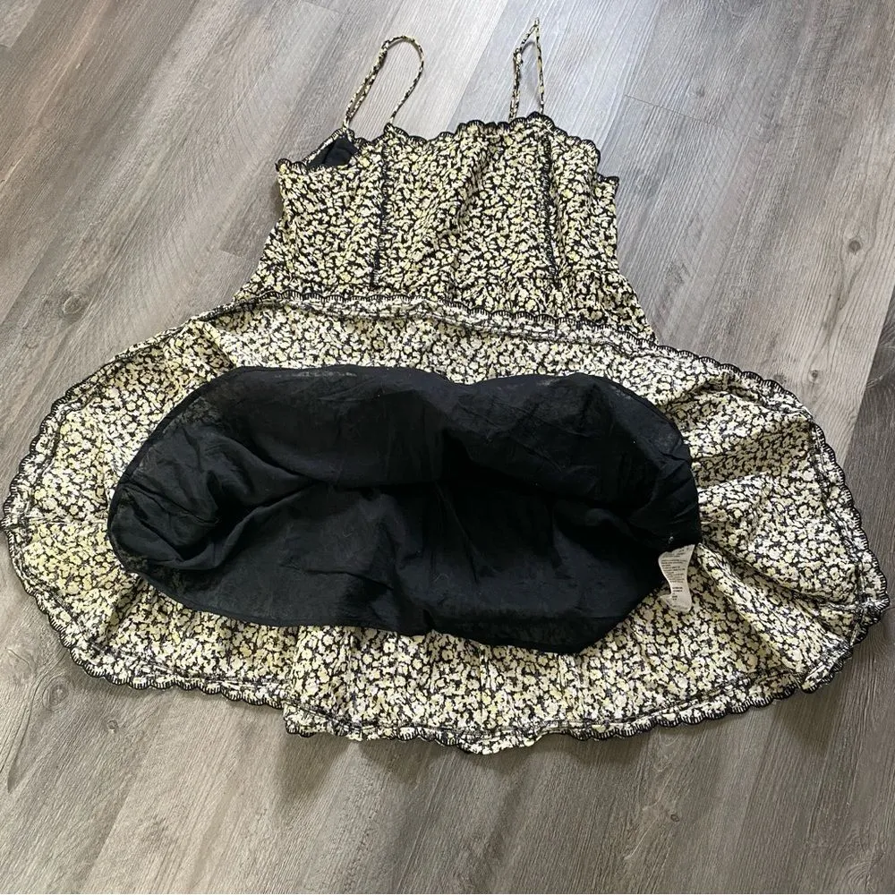 Urban Outfitters Hannah Scalloped Floral Dress NEW Black Yellow White - Image 6