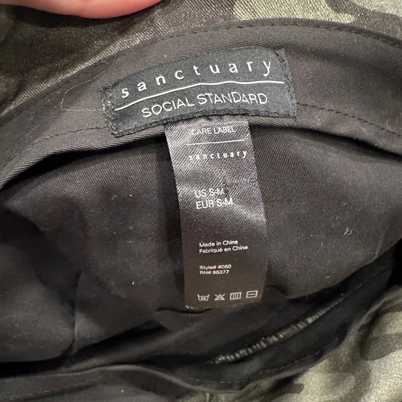 Sanctuary Social Standard Camo Bucket Hat Cotton Blend Women SM - Image 5