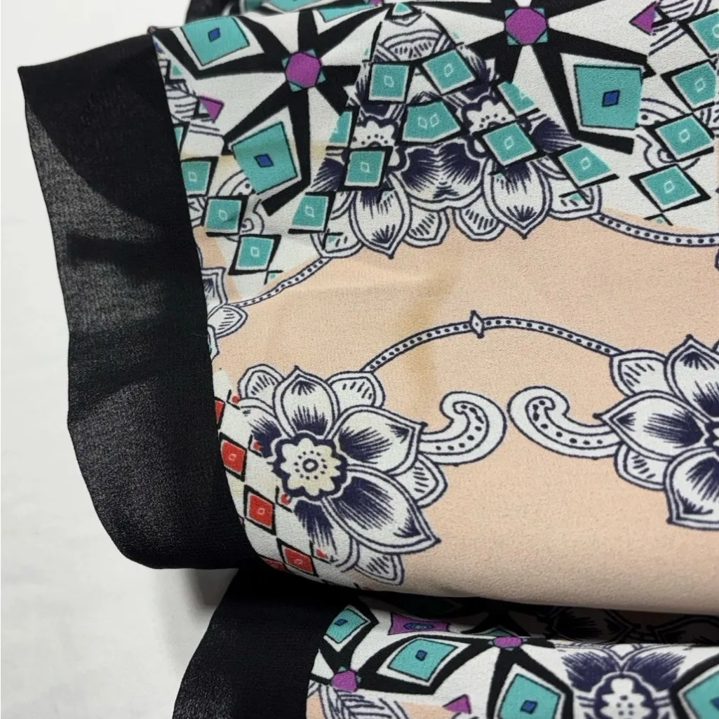 Geometric Patterned‎ Women's Shorts Blue Size L - Image 3