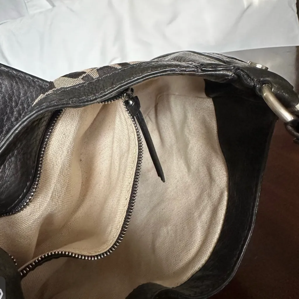 Michael Kors Vintage Westbury Black Beige Classic Small Jacquard Demi Hobo Bag - Image 4