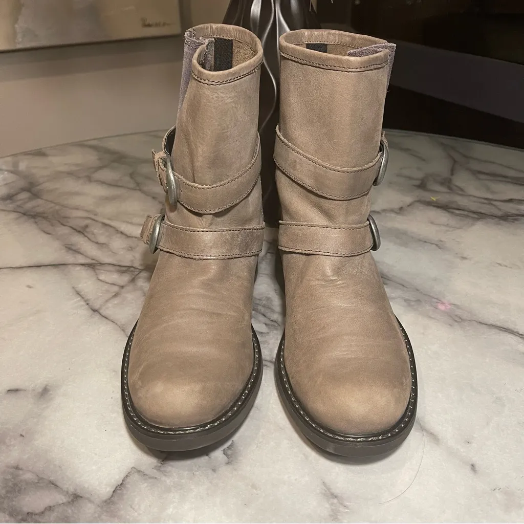 Caterpillar CAT Footwear Realist Strap Women's Motorcycle Boots Size 7 - Image 3