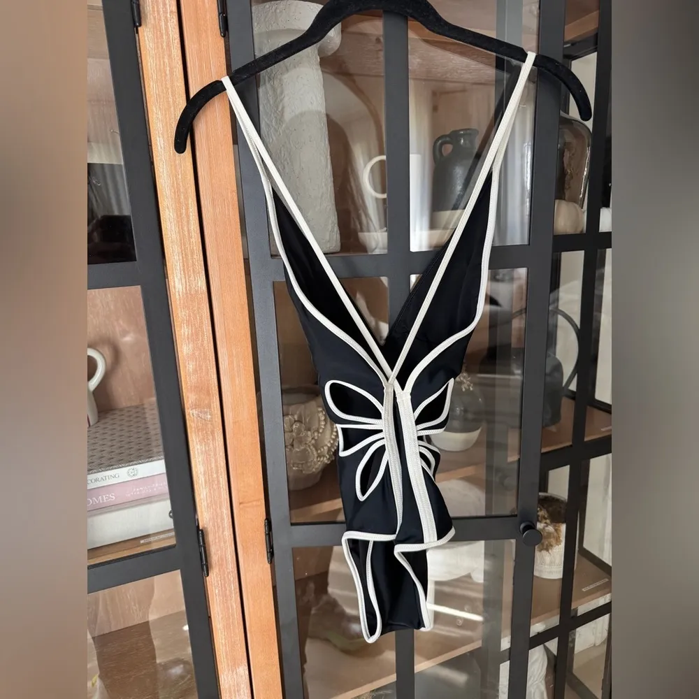 Aerie Daisy cutout one piece swimsuit floral flower vneck criss cross back - Image 5