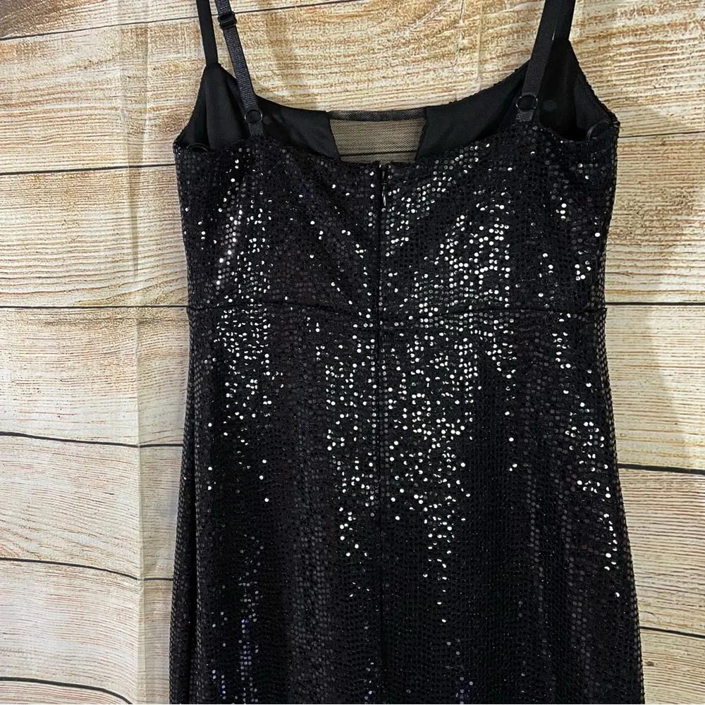 Bebe sequin mesh insert maxi formal black dress Size XXS adjustable straps - Image 16