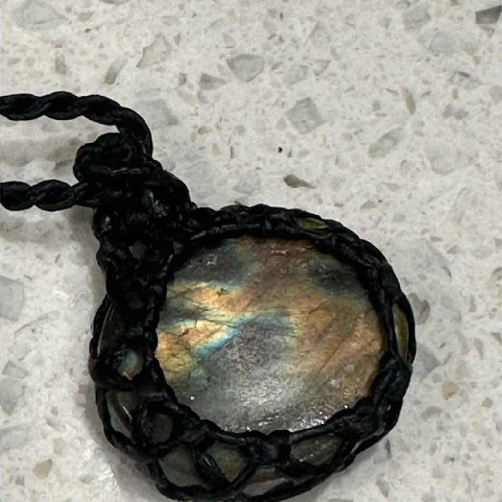 Handcrafted Labradorite Pendant Necklace Black - Image 2