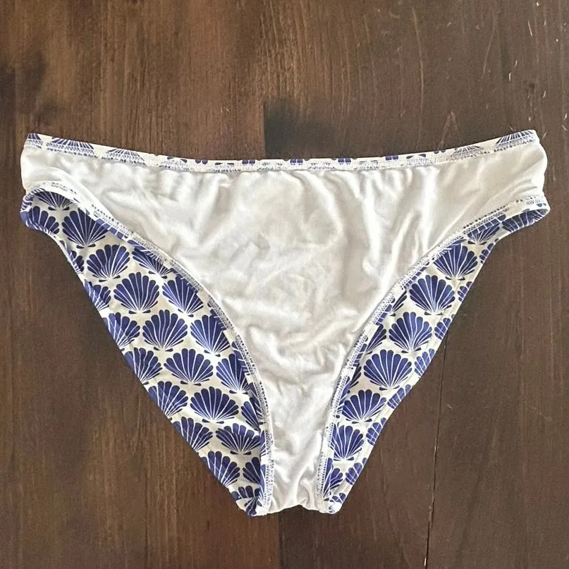 Kate Spade‎ New York Shell Print Blue White Bandeau Bikini Swim Bottoms Women’s - Image 6