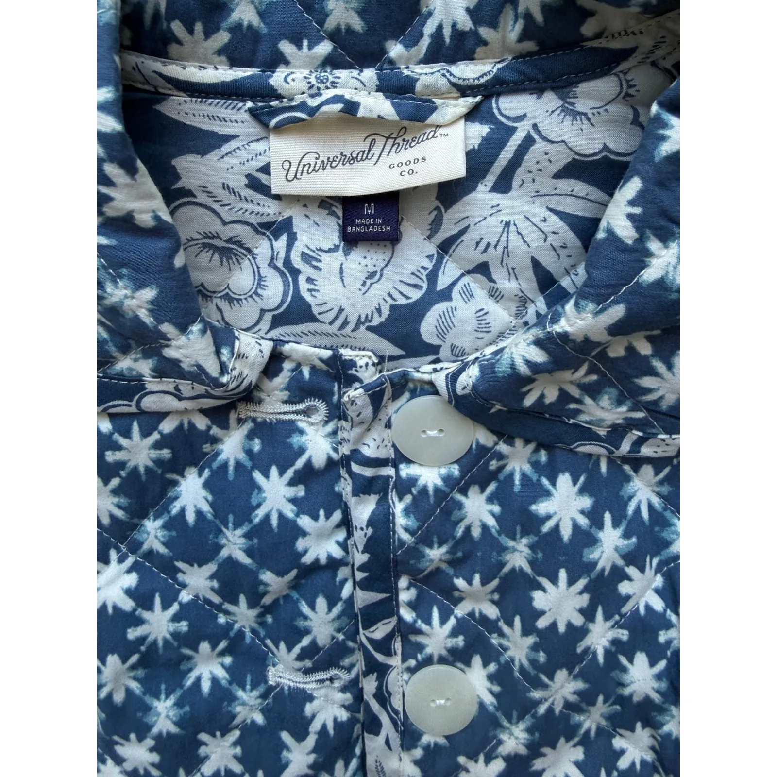 Universal Thread Quilted Jacket Blue White Star Print Button Down Women's Size M - Image 4