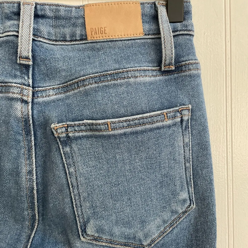 PAIGE Denim Cindy High Rise Straight Leg Destroyed Raw Hem Jeans in Mel Size 24 - Image 13