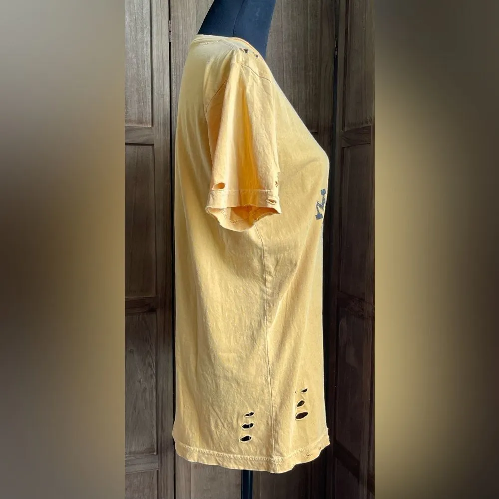 EUC Yellowstone “Sorry I’m Late, My Boyfriend was on TV” distressed tee. Gold - Image 6