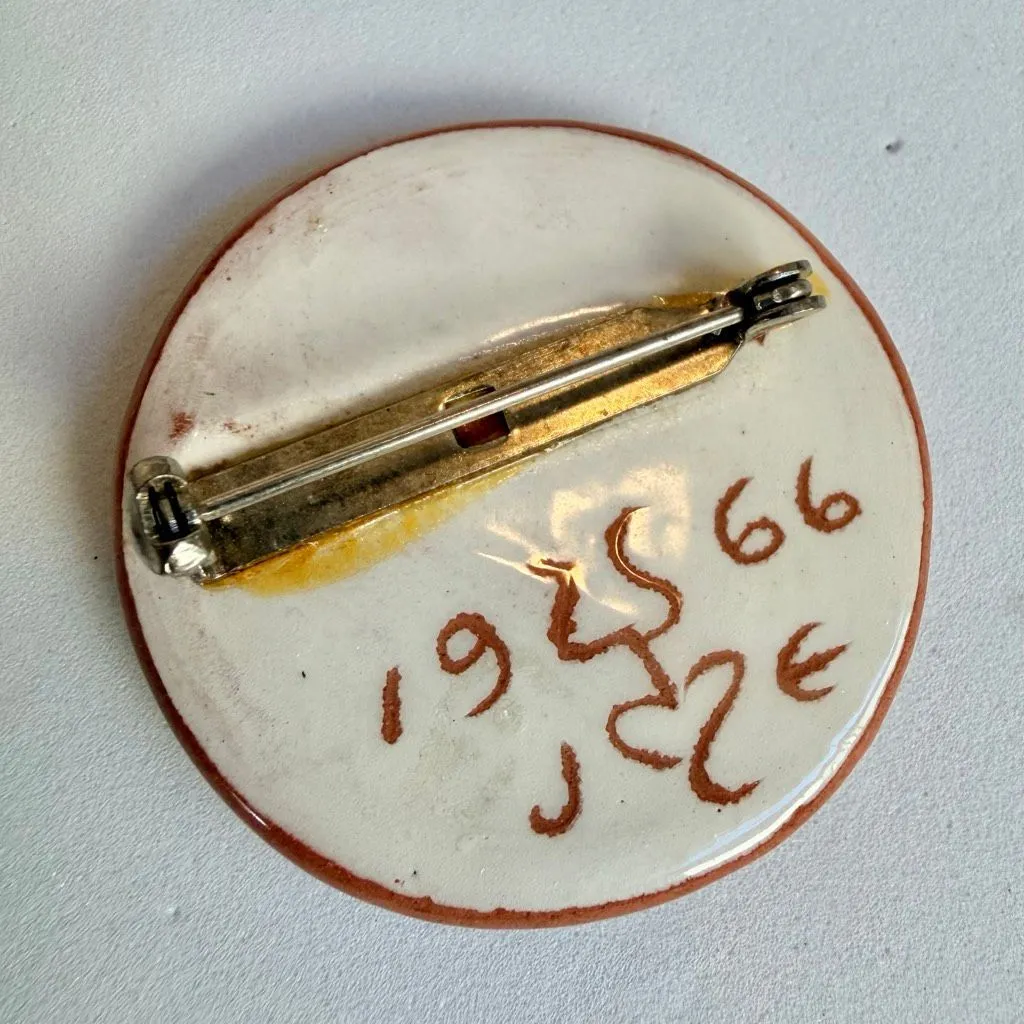 Vintage Hand - Image 4