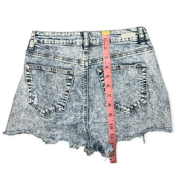 Almost Famous🦎High Rise Shorts🌵 - Image 3