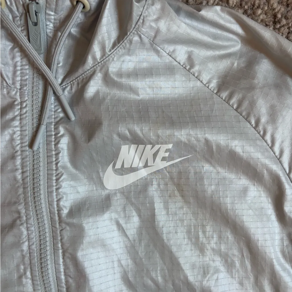 Nike Women's Light Gray Utility Jacket - Image 3