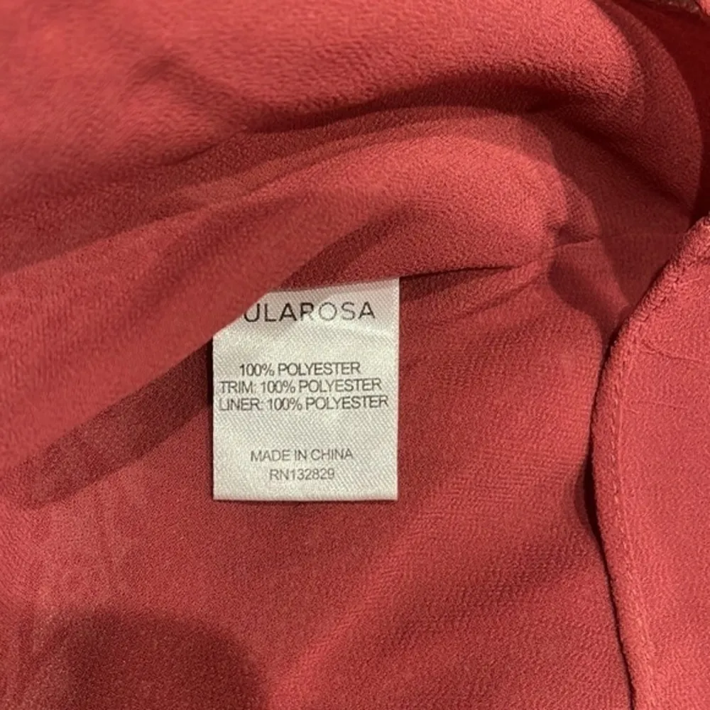 Tularosa syrah cold shoulder floral top - Image 3