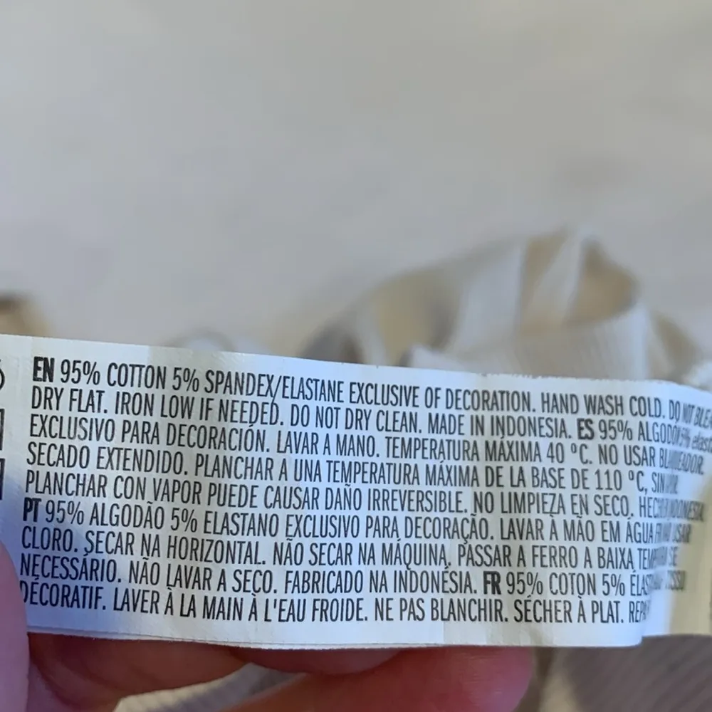 Forever 21 Y2K 90s Ribbed Cropped Long Sleeve Henley T-Shirt White Women’s Small - Image 5