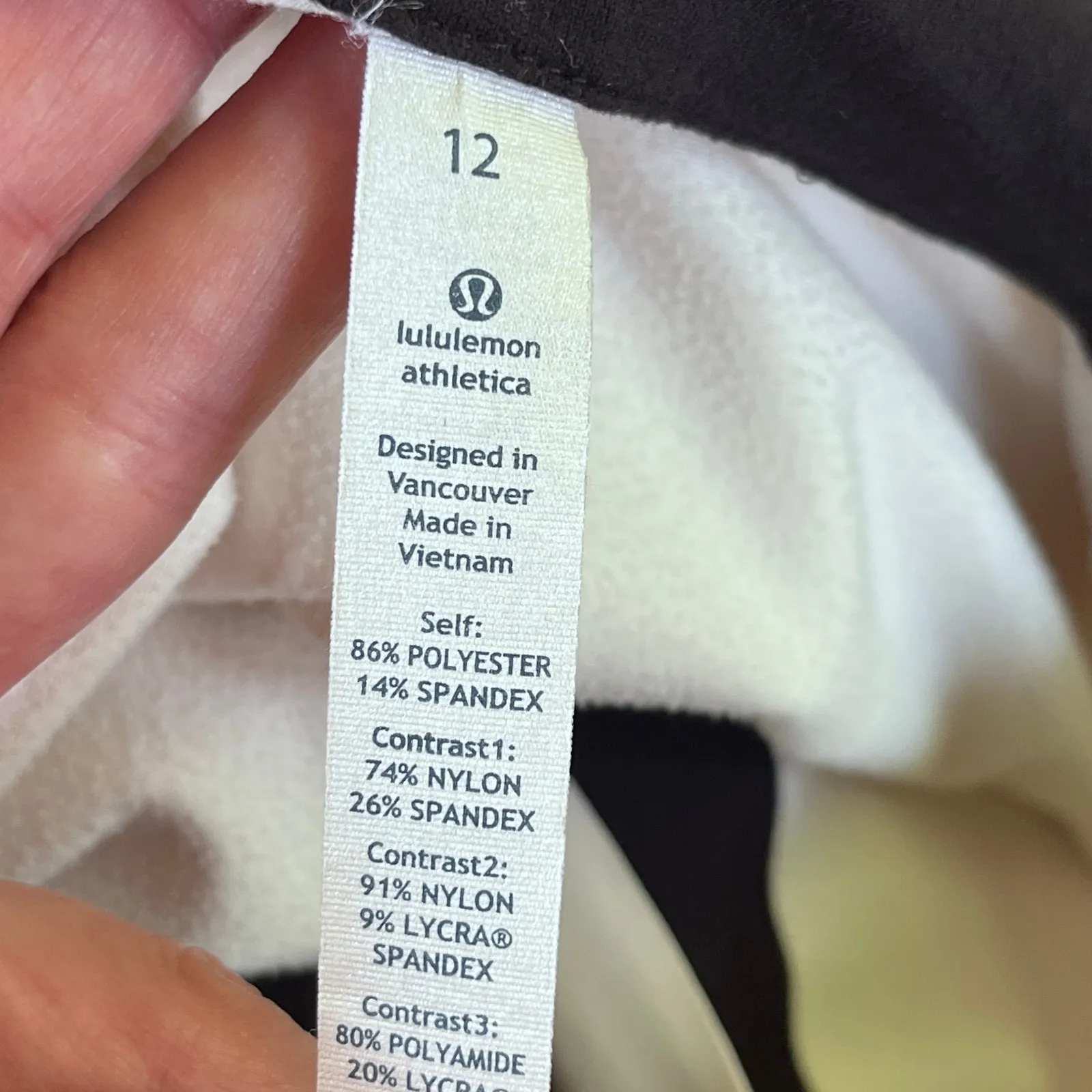 Lululemon Women's Draft Dodger Jacket Ivory/Black Size 12 - Image 9
