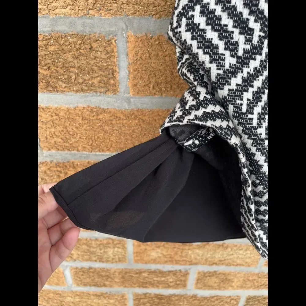 Alice + olivia  Tweed Sleeveless Mini Dress size 2 - Image 3