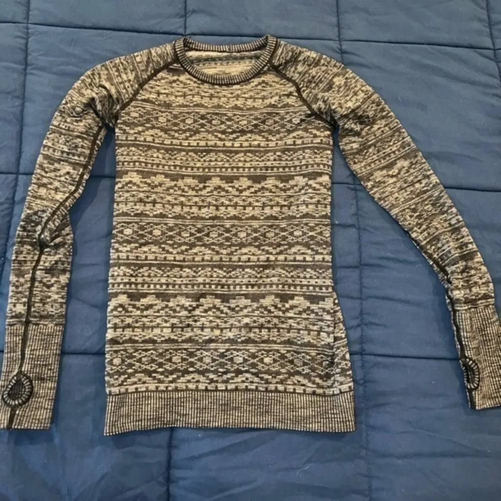 Lululemon speed shirt fits S‎ - Image 2