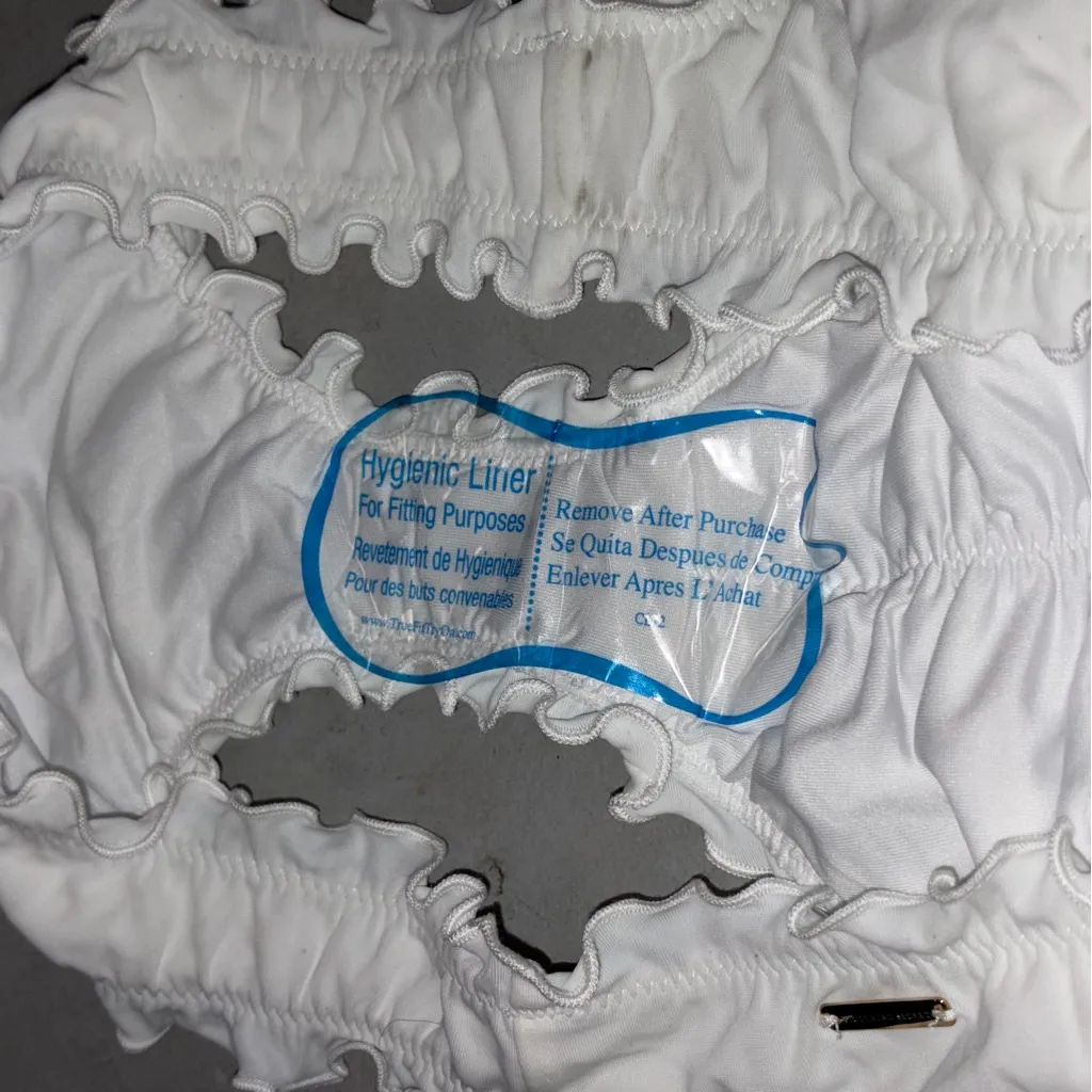 NEW Victoria’s Secret White Ruffle Frill Cheeky Ruched Back Bikini Bottoms Small - Image 8