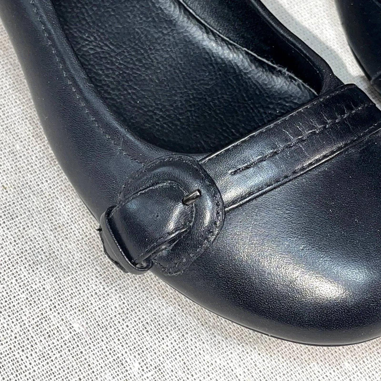 Croft & Barrow | Black Leather Kerri Round Toe Slip-On Shoes | Size 7 - Image 5