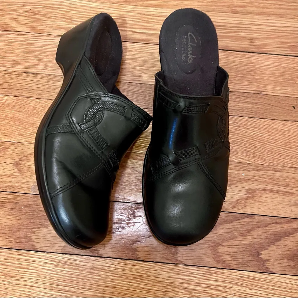 Clarks Bendables Black Leather Comfort Clog Mules Women's Size 8 - Image 3